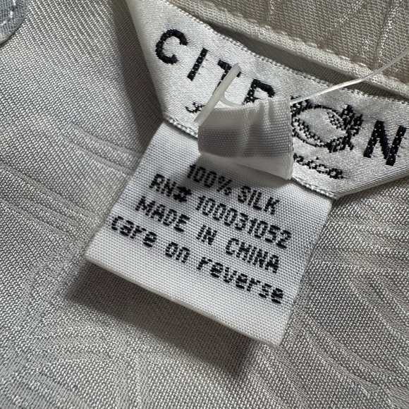 NWT Citron Santa Monica 100% Silk Button Front Blouse – Blue & Ivory – Size M - Picture 6 of 6